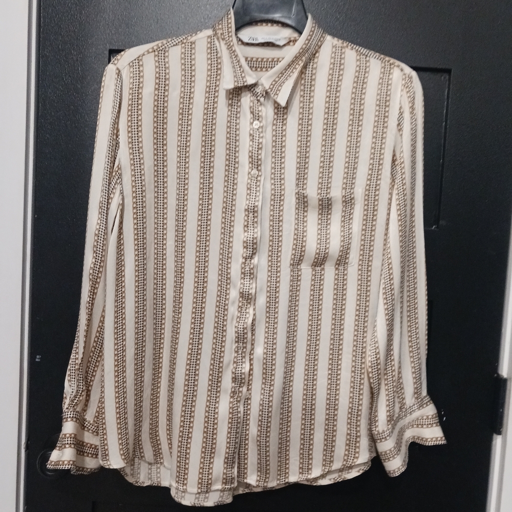 Zara Women's Cream and Brown Chain Print Striped Button-Front Blouse